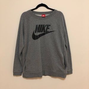 [NWOT] Nike Women’s Sweatshirt with Pockets